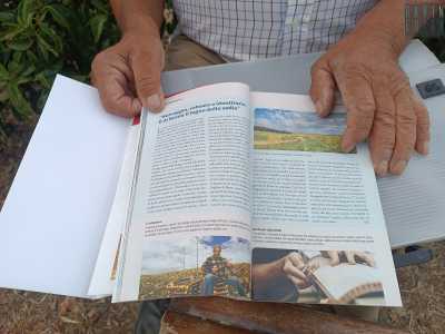 Da vent�anni Catalano � diventato un volto noto alla comunit� di Ruvo: ci mostra infatti una fotografia che lo ritrae nel calendario del Parco dell�Alta Murgia del 2022